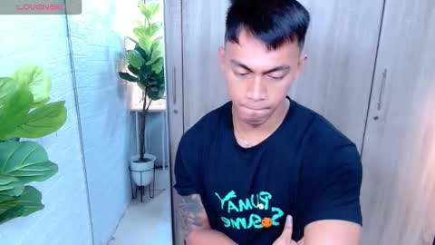 Snapshot of pinoymilker chatting on 01/08/26, 12:57 ethan online show from 01/08/26, 12:57