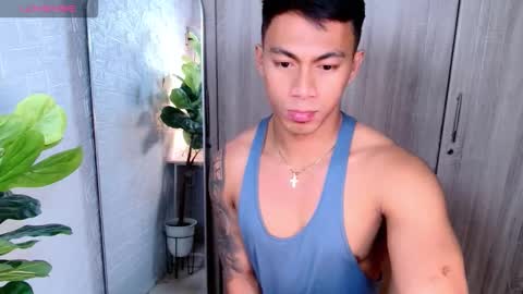 Snapshot of pinoymilker chatting on 01/16/26, 04:55 ethan online show from 01/16/26, 04:55