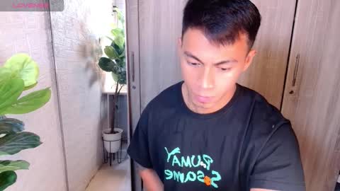 Snapshot of pinoymilker chatting on 01/19/26, 12:20 ethan online show from 01/19/26, 12:20