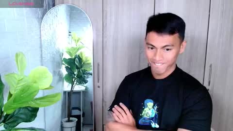 Snapshot of pinoymilker chatting on 02/08/26, 09:23 ethan online show from 02/08/26, 09:23