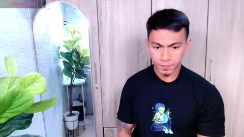 Snapshot of pinoymilker chatting on 02/09/26, 03:32 ethan online show from 02/09/26, 03:32