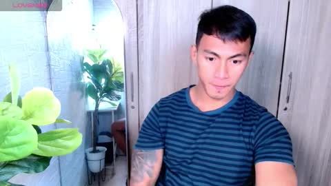 Snapshot of pinoymilker chatting on 02/15/26, 12:14 ethan online show from 02/15/26, 12:14