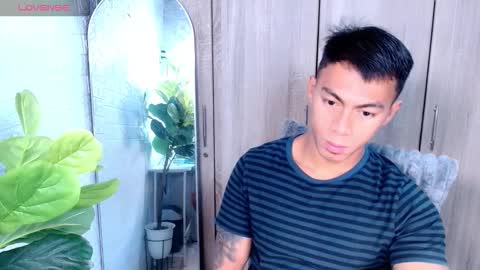 Snapshot of pinoymilker chatting on 02/26/26, 03:05 ethan online show from 02/26/26, 03:05