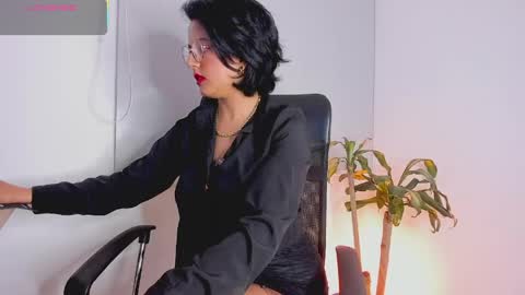 Snapshot of pinupspicy chatting on 04/22/26, 11:39 Victoria byte online show from 04/22/26, 11:39