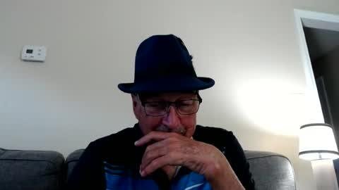 Snapshot of pipewizard chatting on 06/20/26, 10:56 pipewizard online show from 06/20/26, 10:56