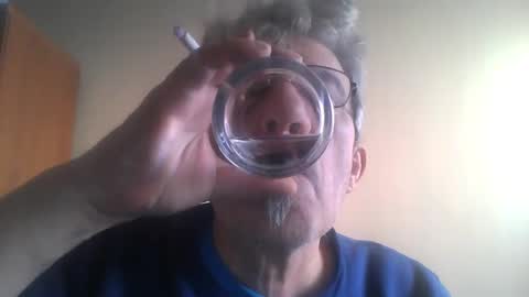 pipi2704 online show from 12/22/24, 11:22