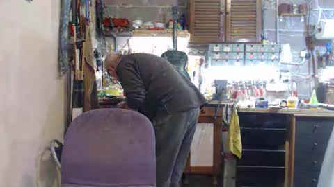 Snapshot of pippetta1 chatting on 11/18/25, 09:03 pippetta1 online show from 11/18/25, 09:03