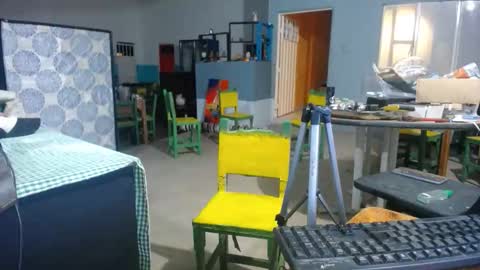 Snapshot of pirata_privado chatting on 10/27/25, 01:20 pirata_privado online show from 10/27/25, 01:20