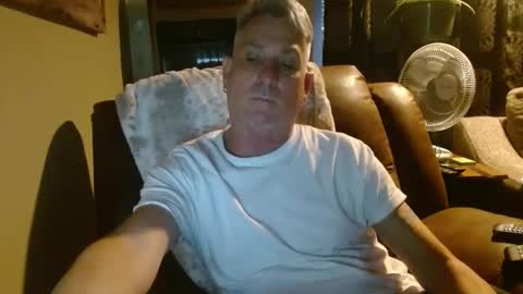 Snapshot of pirate334 chatting on 12/10/24, 10:37 pirate334 online show from 12/10/24, 10:37