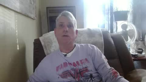 Snapshot of pirate334 chatting on 01/25/25, 08:42 pirate334 online show from 01/25/25, 08:42