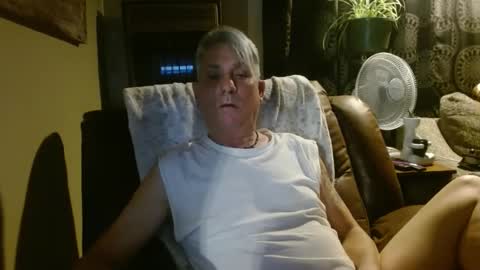 Snapshot of pirate334 chatting on 02/04/25, 02:07 pirate334 online show from 02/04/25, 02:07