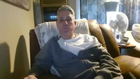 Snapshot of pirate334 chatting on 02/08/25, 10:51 pirate334 online show from 02/08/25, 10:51