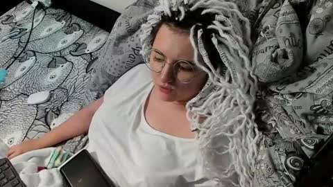 Eugenia online show from 02/03/25, 06:02