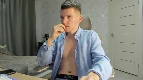 Pierre online show from 03/01/26, 07:43