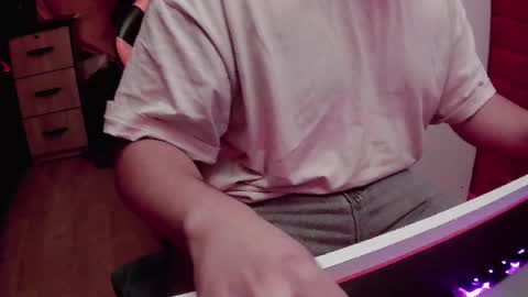 Snapshot of pisceslost chatting on 12/15/25, 11:58 pisceslost online show from 12/15/25, 11:58