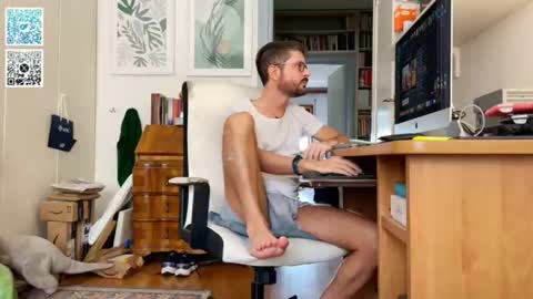 Snapshot of pisellone_roma chatting on 08/05/26, 10:29 pisellone roma online show from 08/05/26, 10:29