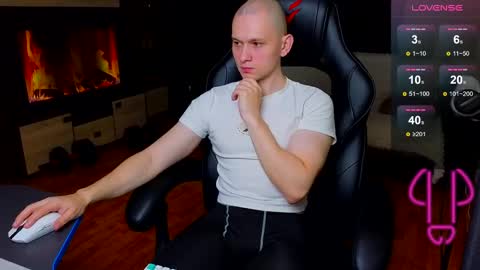 Snapshot of pistonpojizni chatting on 01/30/25, 02:06 STRONGBEAUTY online show from 01/30/25, 02:06