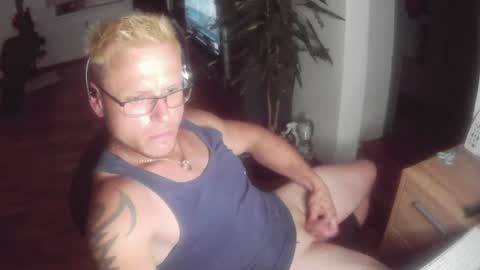 Snapshot of pitrs30sexy chatting on 06/24/26, 12:42 pitrs30sexy online show from 06/24/26, 12:42