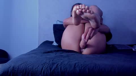 pitufa__ online show from 02/13/26, 09:00