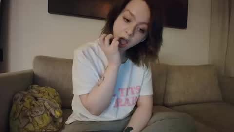 Kitty online show from 05/21/26, 02:07