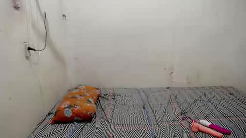 Snapshot of pixie_20 chatting on 04/01/26, 01:17 Jenny online show from 04/01/26, 01:17