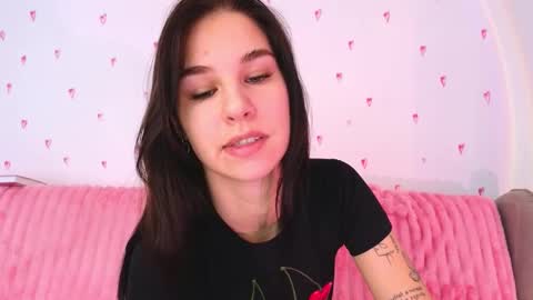 Snapshot of pixie_molly chatting on 02/07/26, 02:59 Molly online show from 02/07/26, 02:59