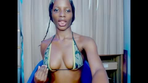 Ella online show from 05/24/26, 06:29