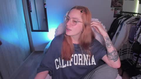 pixie online show from 12/19/24, 02:56