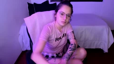 pixie online show from 05/31/26, 01:58