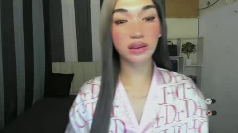 Snapshot of pixiedoll_ chatting on 06/12/26, 05:45 pixiedoll_ online show from 06/12/26, 05:45