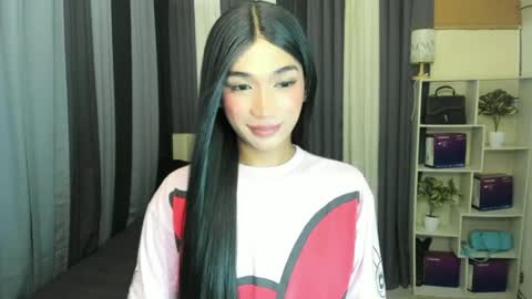 Snapshot of pixiedoll_ chatting on 06/18/26, 05:51 pixiedoll_ online show from 06/18/26, 05:51