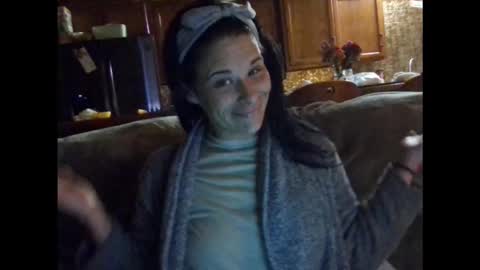 Snapshot of pixieluxxx chatting on 03/25/26, 11:16 PixieLuxXx online show from 03/25/26, 11:16