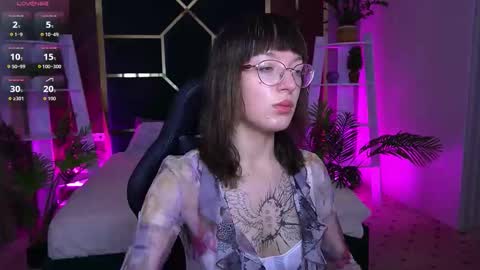 Snapshot of pixiepeachh chatting on 11/01/25, 02:08 pixiepeachh online show from 11/01/25, 02:08