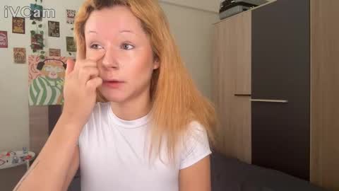 Snapshot of pixieyes0n chatting on 02/03/26, 02:21 Daryl online show from 02/03/26, 02:21