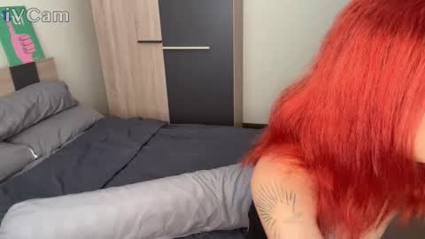 Snapshot of pixieyes0n chatting on 02/07/26, 02:37 Daryl online show from 02/07/26, 02:37