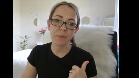 Lynn online show from 12/06/24, 02:38