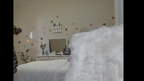 Lynn online show from 01/23/25, 03:01