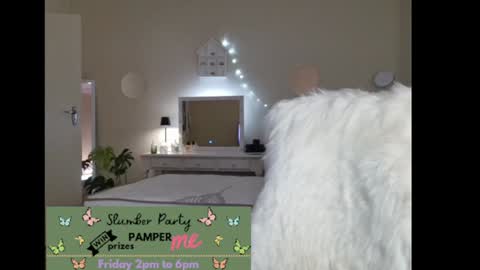 Lynn online show from 01/29/25, 03:04