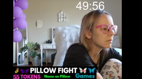 Lynn online show from 01/31/25, 03:11