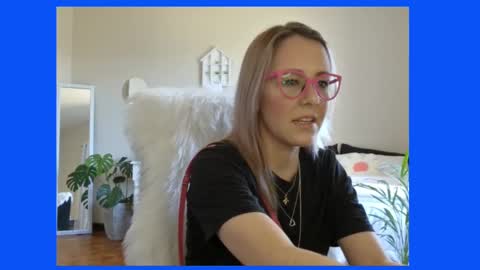 Lynn online show from 02/12/25, 12:12