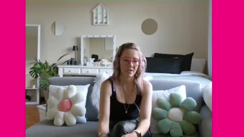 Lynn online show from 02/28/25, 02:09