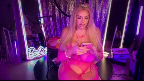 Dumb bimbo fuck doll online show from 01/20/25, 12:57