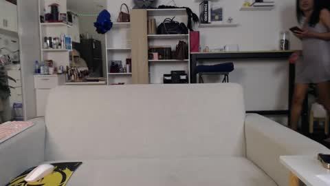 Snapshot of plasticgirll chatting on 01/20/25, 01:53 plasticgirll online show from 01/20/25, 01:53