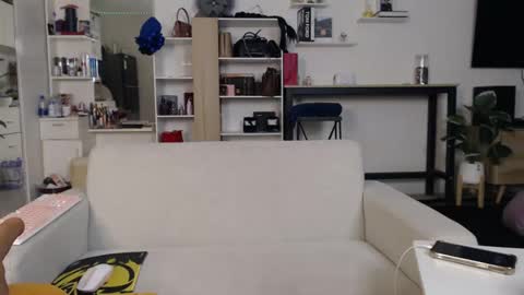 Snapshot of plasticgirll chatting on 01/25/25, 06:35 plasticgirll online show from 01/25/25, 06:35