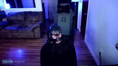 Snapshot of plasticme chatting on 10/08/25, 06:05 plasticme online show from 10/08/25, 06:05