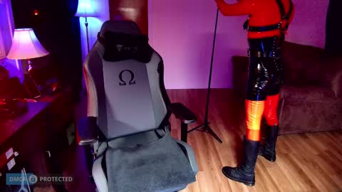 Snapshot of plasticme chatting on 11/23/25, 08:08 plasticme online show from 11/23/25, 08:08