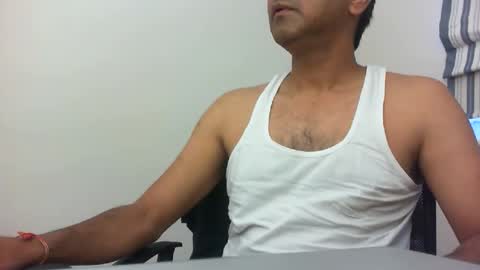 Snapshot of platino3026 chatting on 09/21/25, 05:42 platino3026 online show from 09/21/25, 05:42