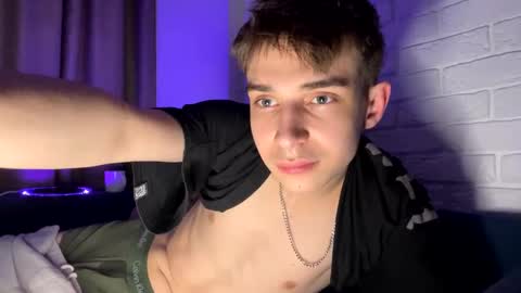 Snapshot of platonlxs chatting on 02/17/25, 02:31 Platon Lxs online show from 02/17/25, 02:31