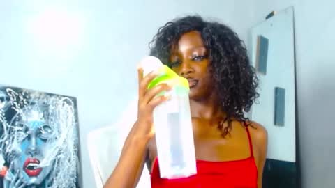 Snapshot of playboypetit chatting on 01/12/25, 09:51 playboypetit online show from 01/12/25, 09:51