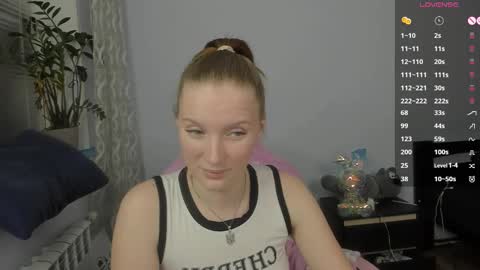 Snapshot of playful_mary chatting on 11/03/25, 08:10 Masha online show from 11/03/25, 08:10